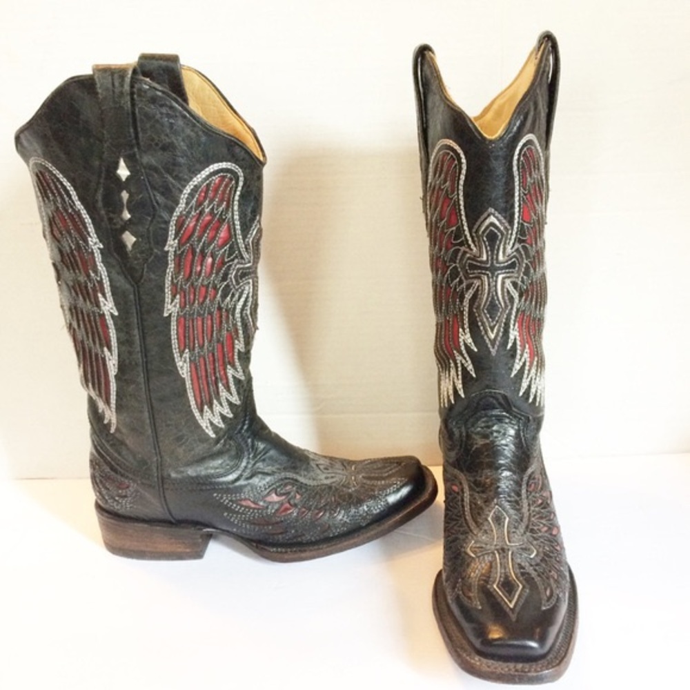 Corral winged boots